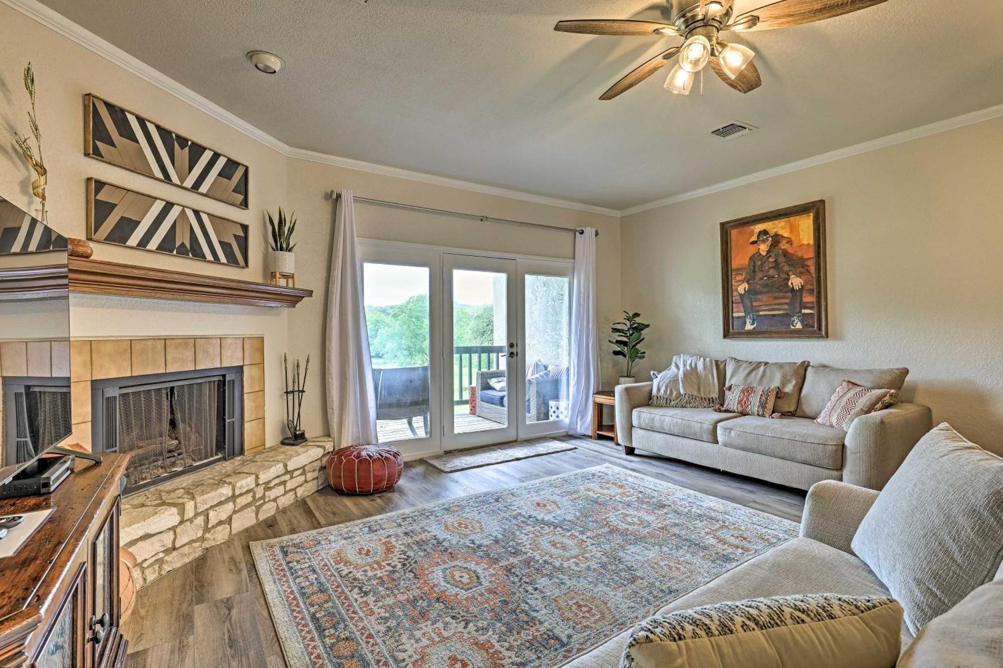 Modern Lakeside Golf Course Retreat With Deck! Canyon Lake Exterior foto